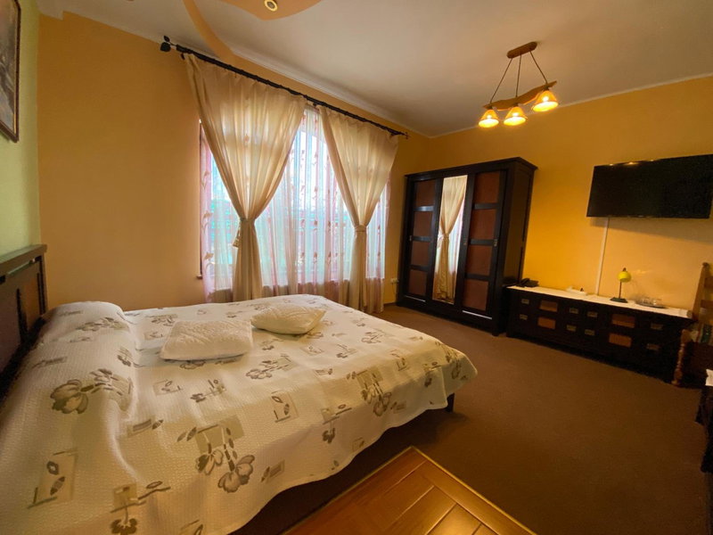Pensiunea Crocus - Sauna & Billiard, Poiana Brasov, Romania