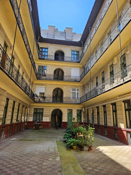 The GreeNest Vintage Lodging, Budapest, Hungary