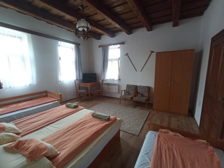 Heni Vendégháza, Vadna, Hungary
