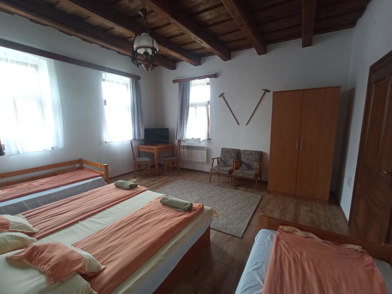 Heni Vendégháza, Vadna, Hungary