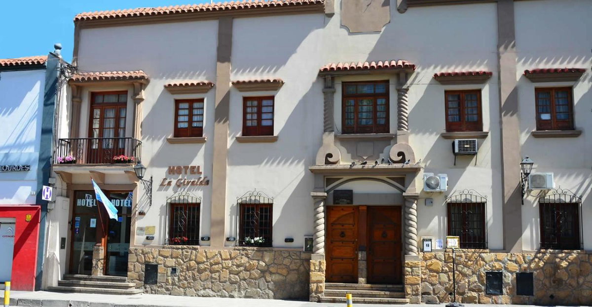 Hotel La Giralda, Argentina