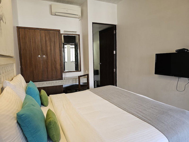 Blue Breeze, Negombo, Sri Lanka