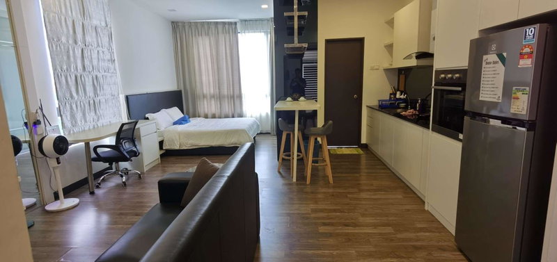 Landmark Residence 2 Service Apartment 5min to MRT 20min to KL, Kajang, Malaysia