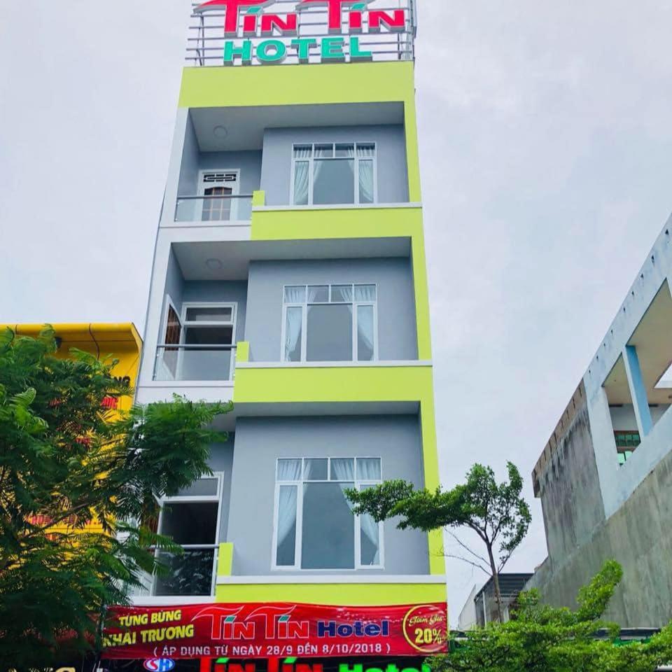 Khách Sạn Tín Tín, Vietnam