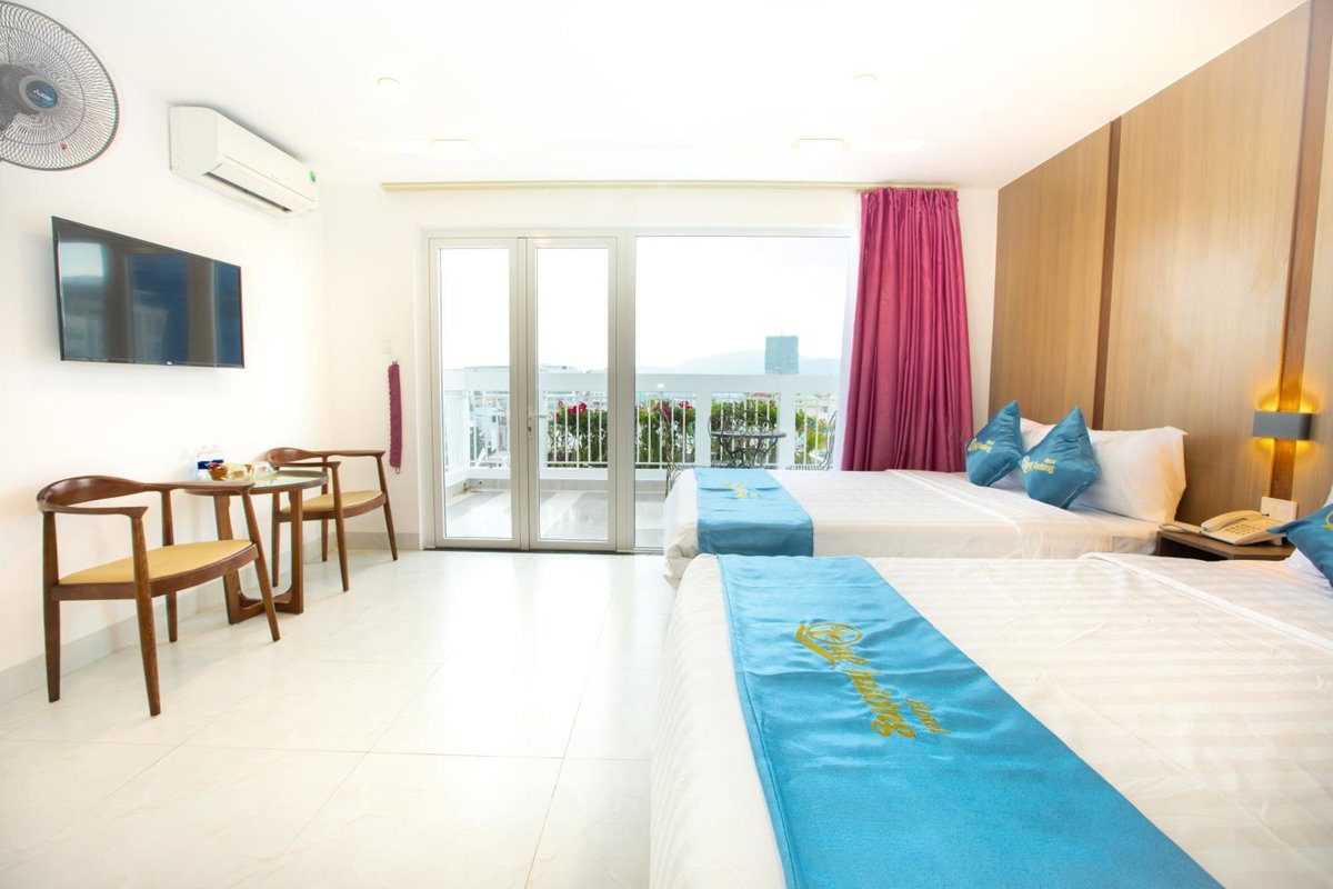 Hotel · Que Huong Hotel, Quy Nhon