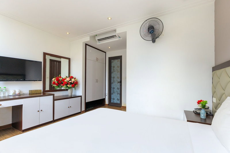 Yolowa Hotel, Hanoi, Vietnam