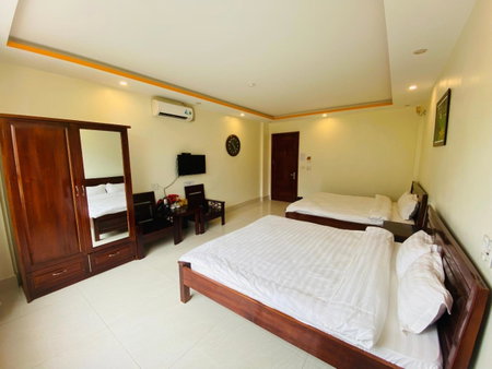 Khách Sạn - Nhà Hàng So Oanh - Gần Thác Bản Giốc, Lũng Niêo, Vietnam