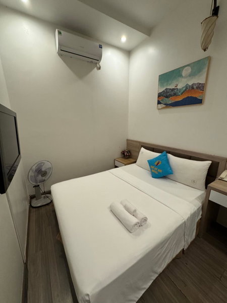 Khách sạn Thế Kỷ Mới, Hanoi, Vietnam