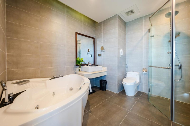 Muong Thanh Grand Ha Long Hotel, Ha Long, Vietnam