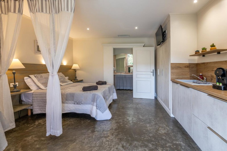 Residence Melody - Adult only, Saint-Rémy-de-Provence, France