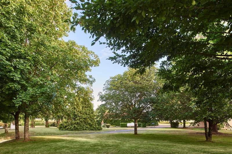 Campanile NATURE - Niort Est La Crèche, La Creche, France