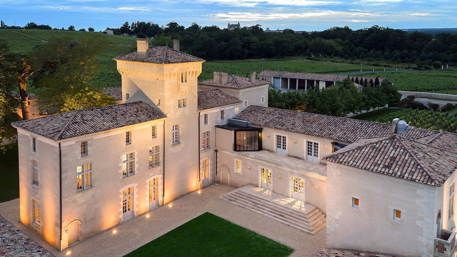Château Lafaurie-Peyraguey Hôtel & Restaurant LALIQUE, Bommes, France