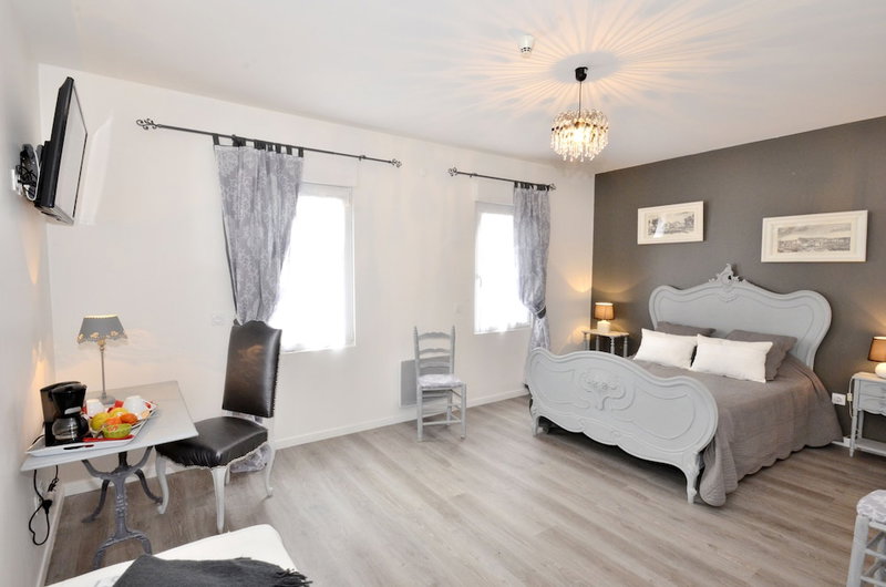Hotel de la Villa Biron, Saint-Ouen, France