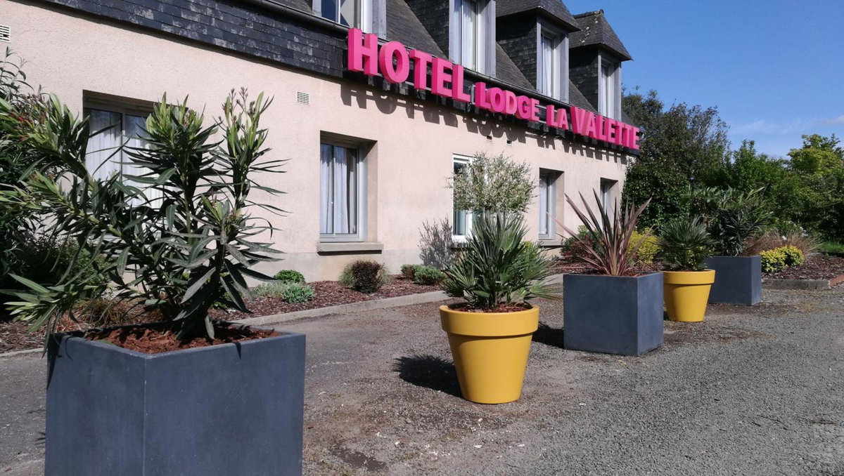 Logis Hôtel Lodge La Valette, France
