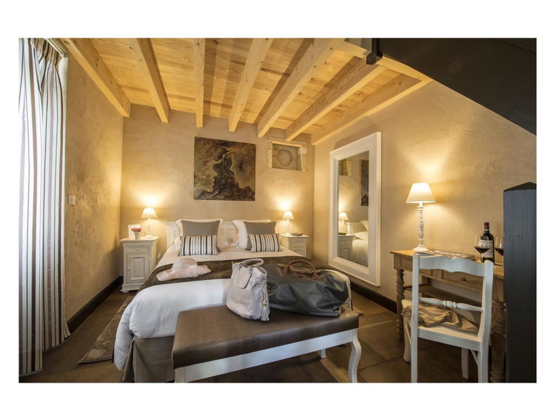 La Sauternaise, luxury Boutique B&B, Sauternes, France