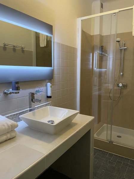 Logis Hôtel Le Clement V, Roquemaure, France