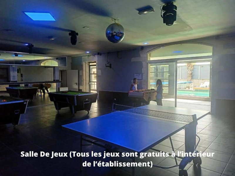Mas La Farelle Chambre d'hote,Fitness & Salle de jeux Gratuite & SPA en supplément, Nîmes, France