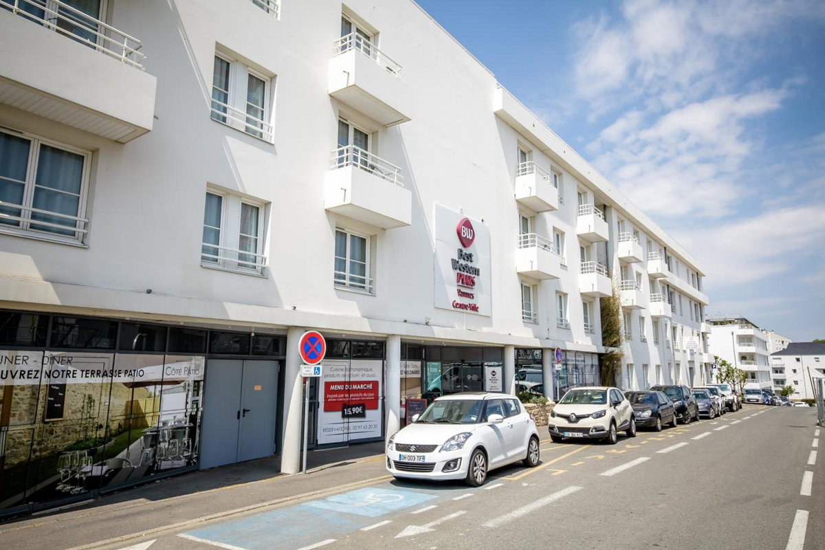 Appart Hôtel Le Liberté Vannes Centre-Ville, France