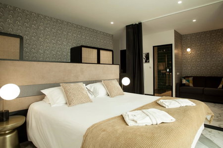 Hotel La Pietra Restaurant & Spa, LʼÎle-Rousse, France