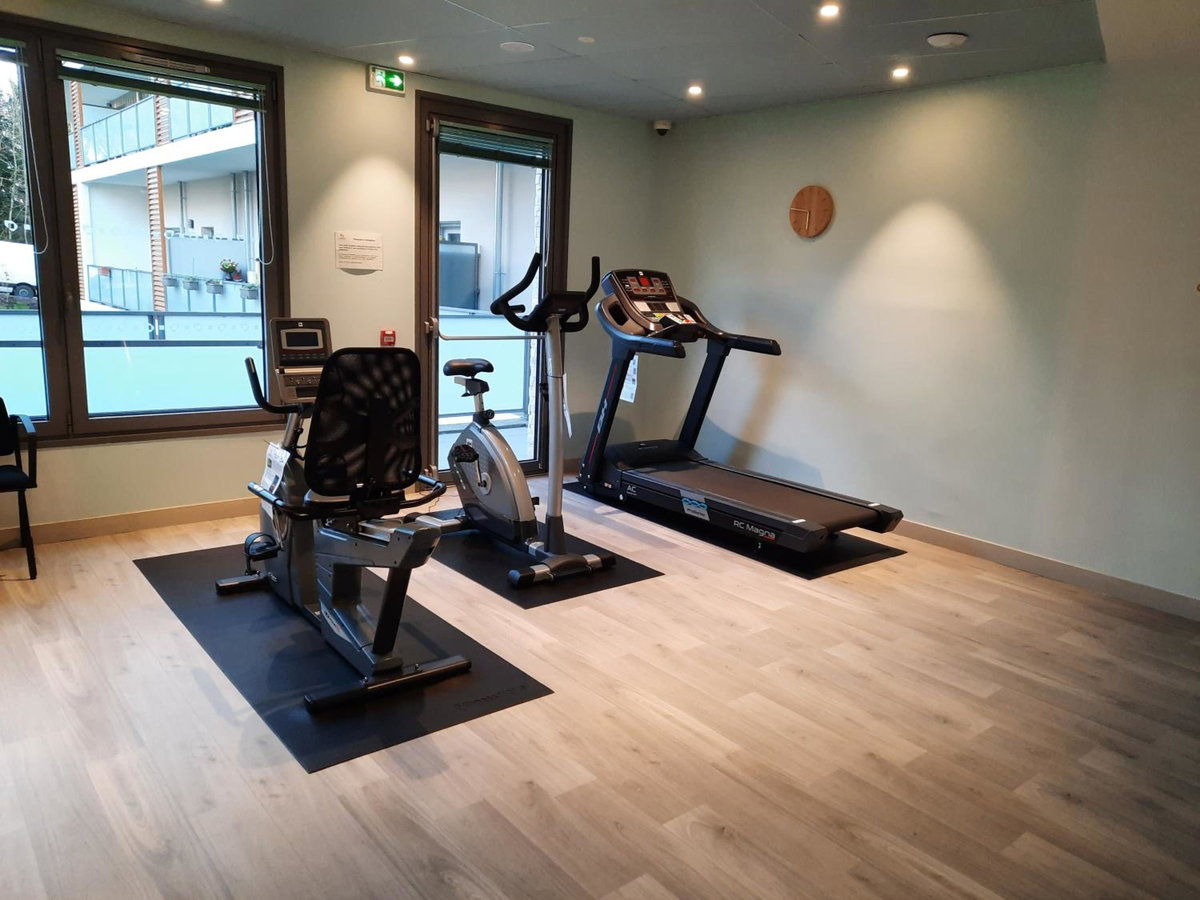 Hotel · DOMITYS - Les Papillons d'Azur, Saint-Quentin