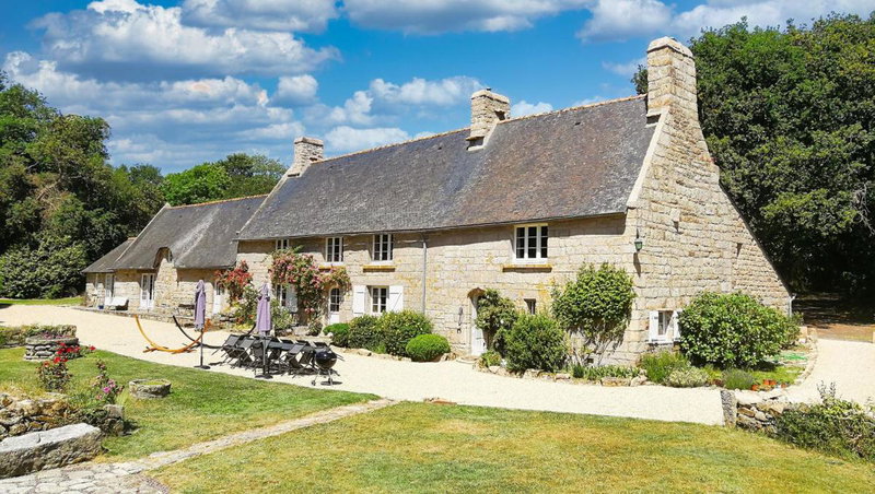KERBELEG, ferme-manoir du XVè siècle, chambres grand confort, Riec-sur-Bélon, France