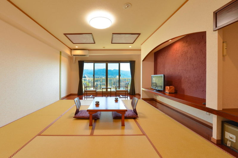 Ooedo Onsen Monogatari Hotel Shinko, Fuefuki, Japan