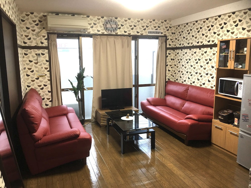KY Apartment Tsubokawa Naha, Japan