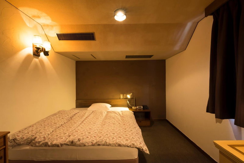 Hotel Haus St Anton, Nozawa Onsen, Japan