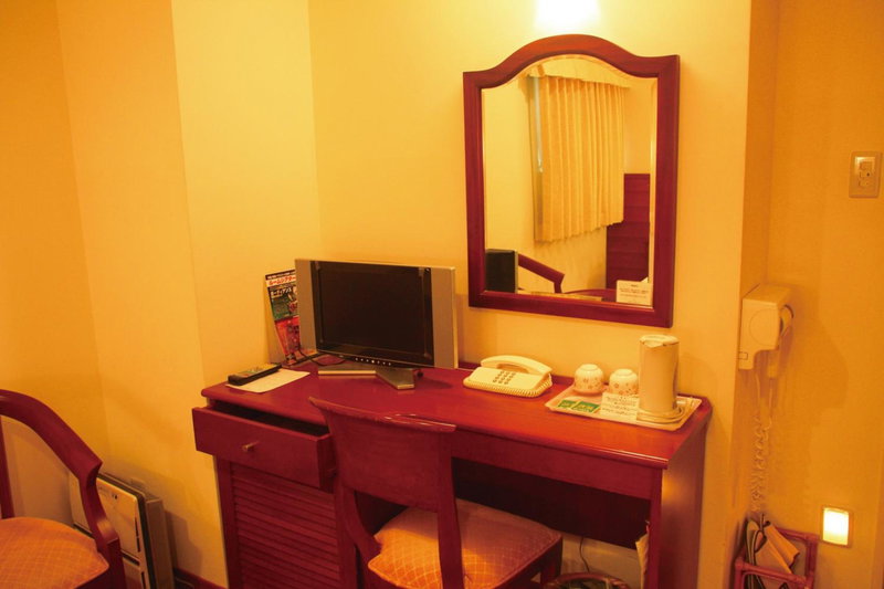 Hotel Sun Queen, Naha, Japan