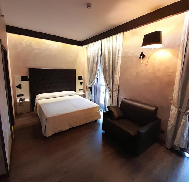 Hotel Continental, Turin, Italy