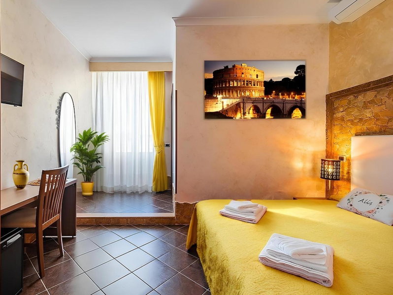 Alis Laura Guest House - 10 mins to Colosseum, Modern & Near Metro, Rome, Italy