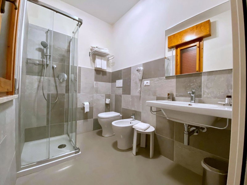 Hotel Maioli B&B, Misano Adriatico, Italy