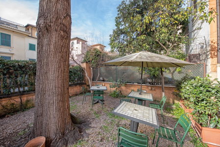 A Vinicius et Mita, Rome, Italy