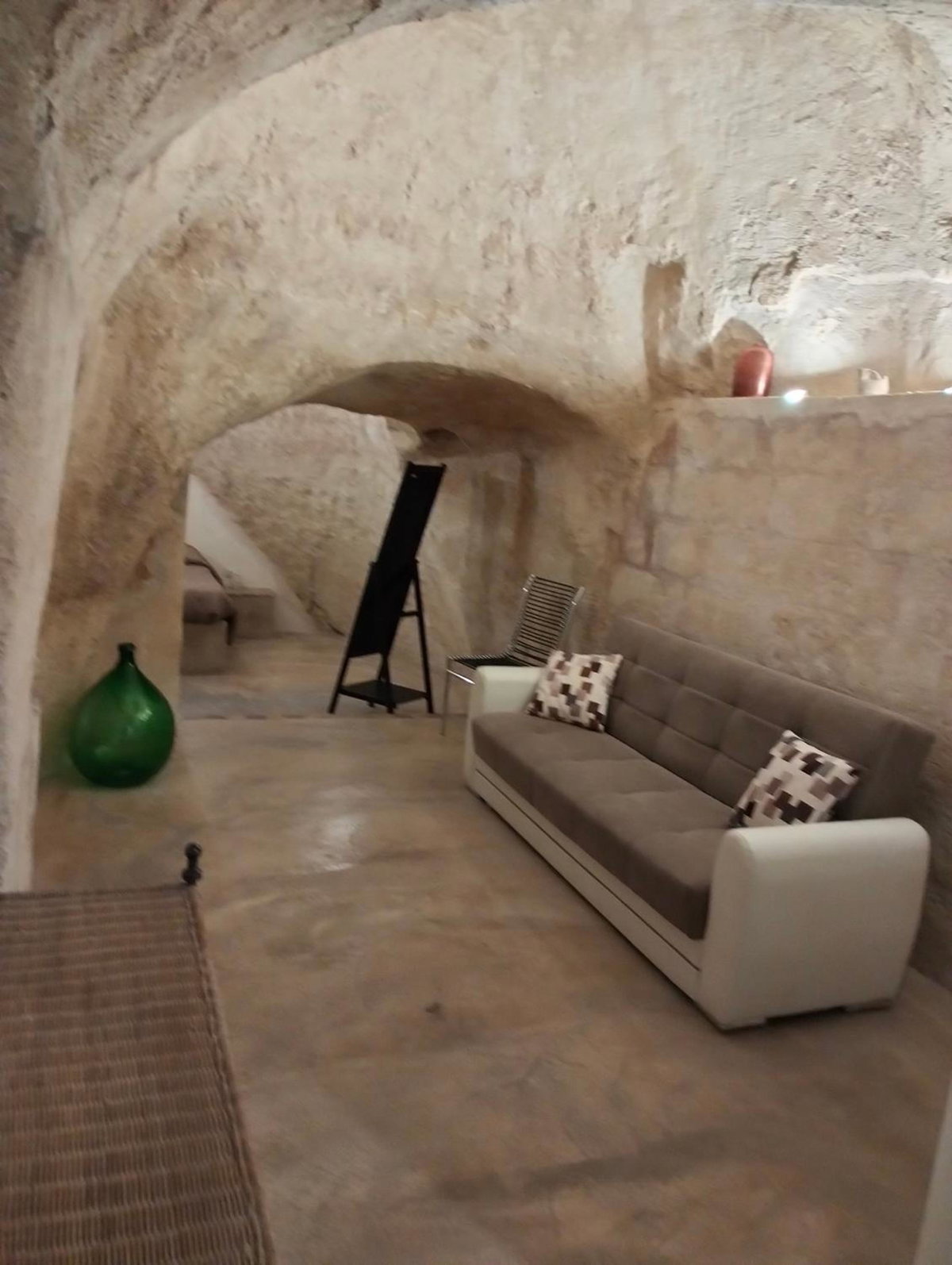 Stone Rooms, Italy