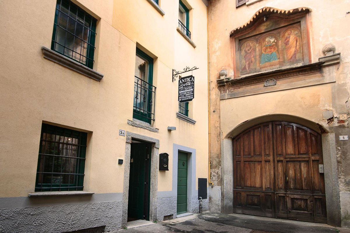 Antica Corte, Italy