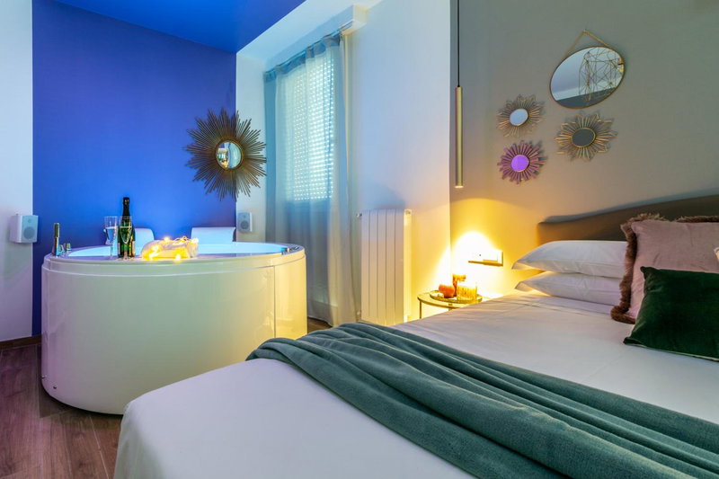 4 Star Suite SPA - Self Check-In, Bologna, Italy