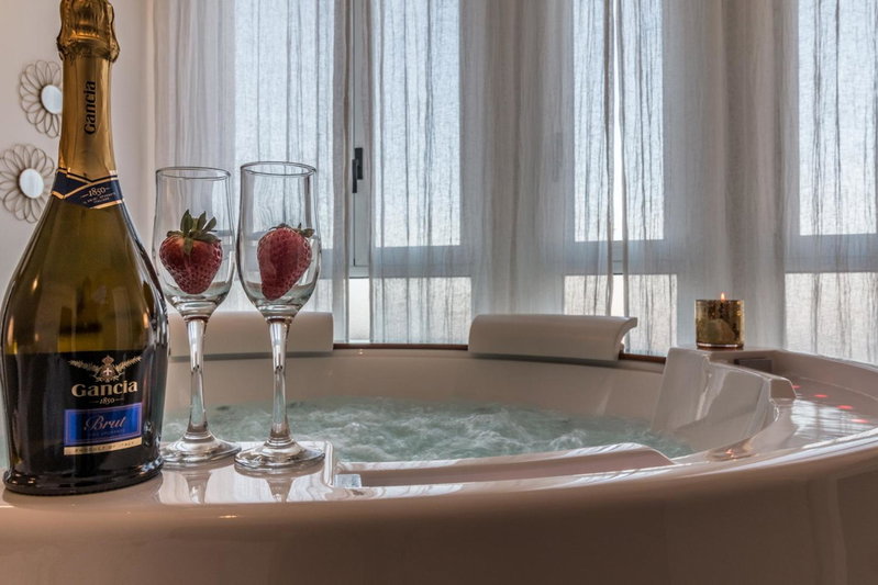 4 Star Suite SPA - Self Check-In, Bologna, Italy