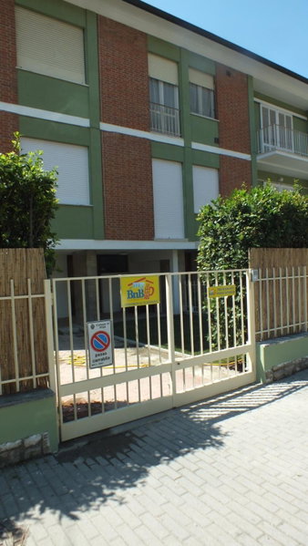 The Green Gate - Airport Guest House, Pisa, Italy