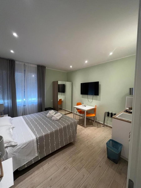 The Green Gate - Airport Guest House, Pisa, Italy