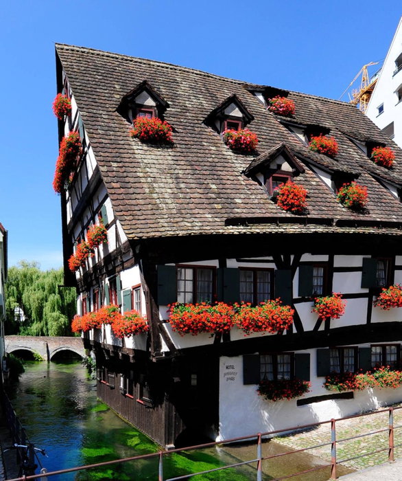 Schiefes Haus, Ulm, Germany
