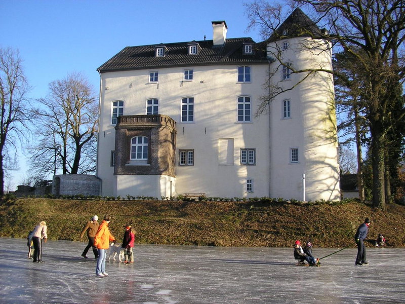 Burg Boetzelaer, Kalkar, Germany