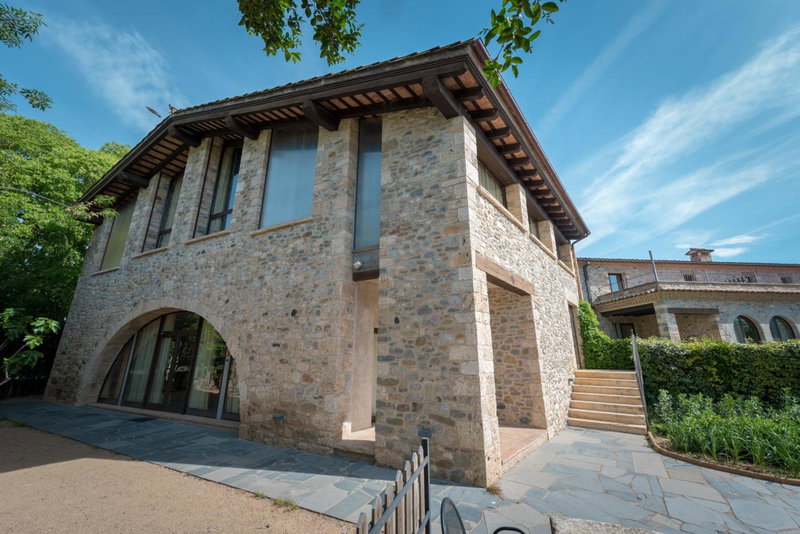 L'Arcada de Fares, Sant Ferriol, Spain
