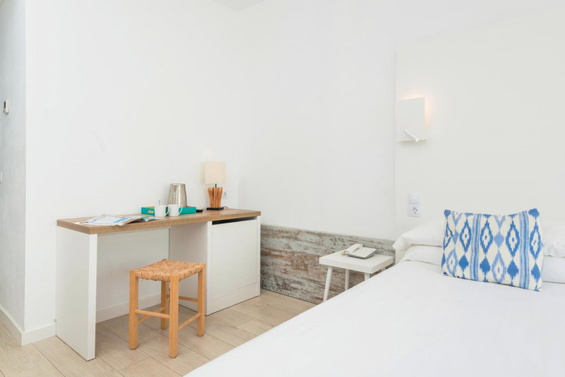 Hotel Atolon & Kaafu Beach Club, Cala Bona, Spain