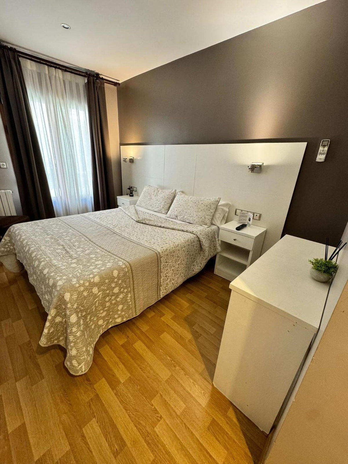 Hotel · Hotel El Acebo, Jaca