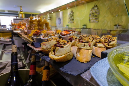 Hotel El Acebo, Jaca, Spain