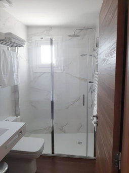 Hotel La Terraza, Miño, Spain