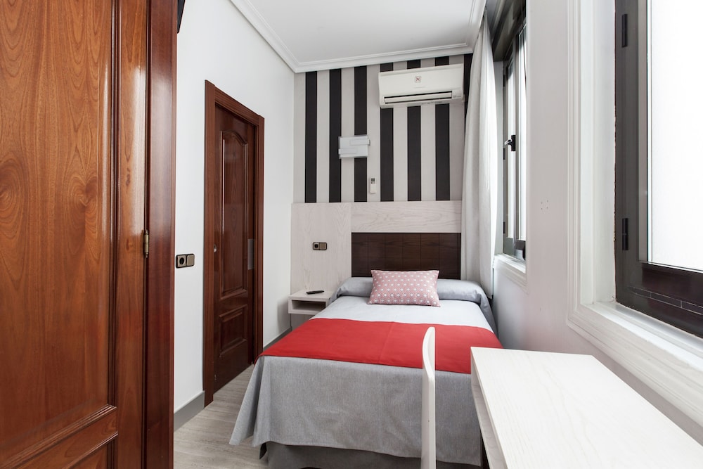 Hostal Castilla I - Atocha, Spain