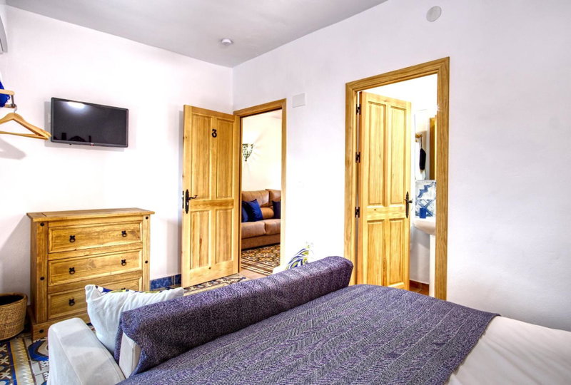 La Vieja Botica Bed & Breakfast, Canillas de Aceituno, Spain
