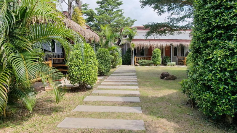 Popular Lanta Resort, Ko Lanta, Thailand
