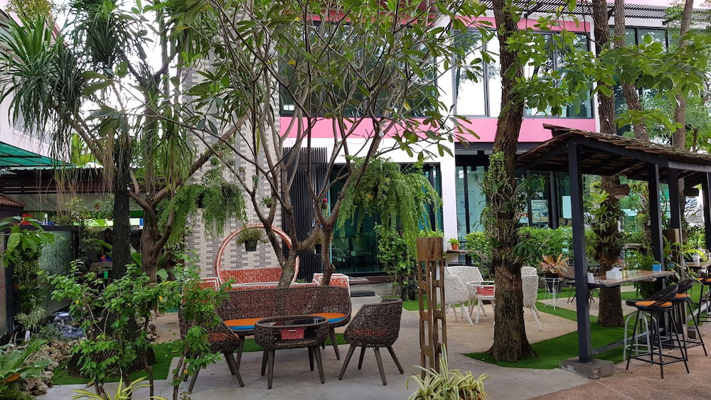 Coffee Station Hostel, Thailand